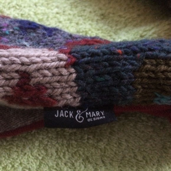 Handmade Wool Mittens - Picture 3 of 4